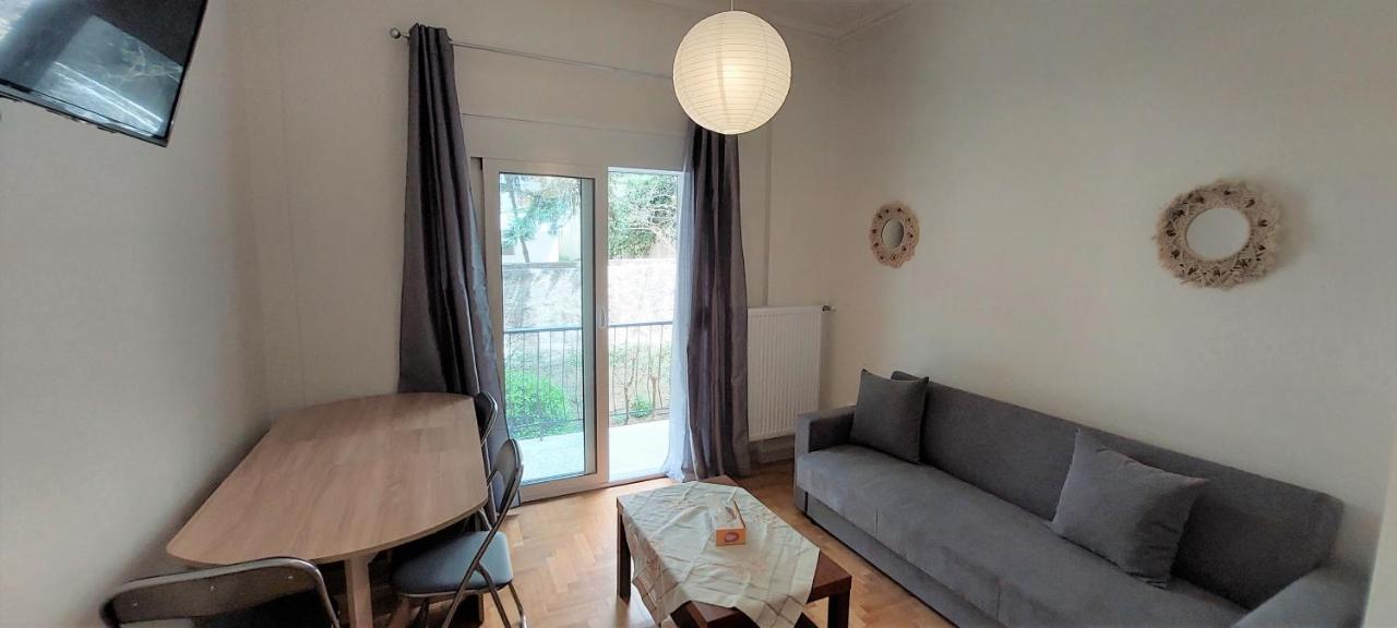 Cozy Apartment In Nea Smyrni アテネ エクステリア 写真